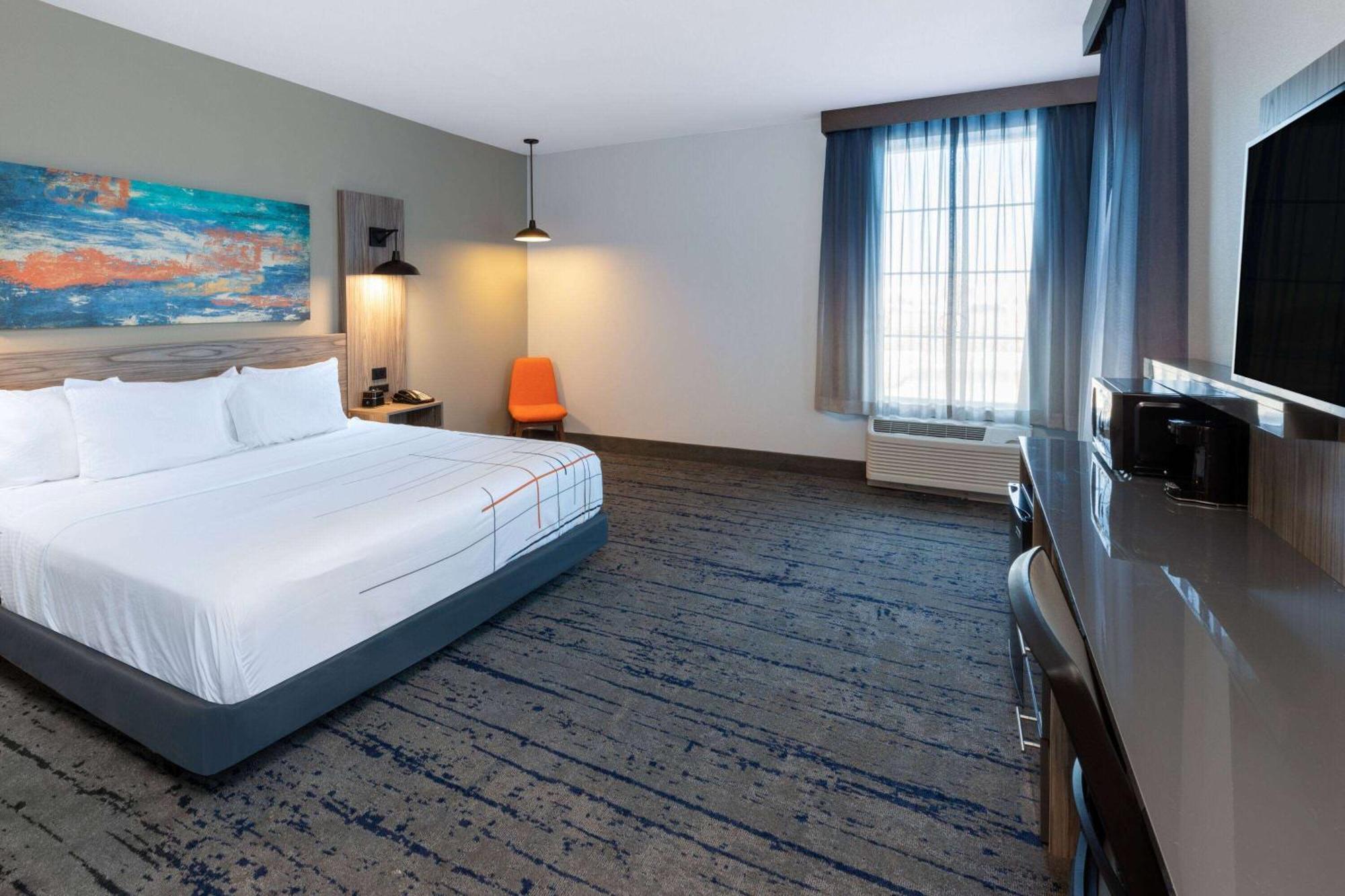 La Quinta Inn & Suites By Wyndham Dallas - Frisco Stadium Экстерьер фото